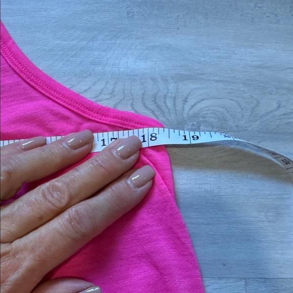 Lilly Pulitzer Luxletic Vibrant Pink Tank Top - Picture 3 of 5